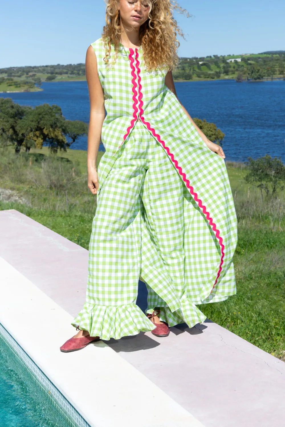 Calças Picnic: vichy verde-maçã com debrum rosa